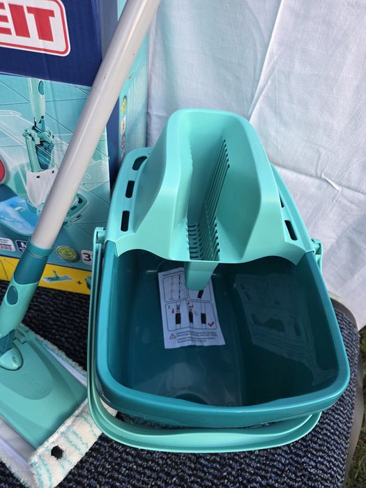 Набір для прибирання Leifheit Combi M Easy Press Set