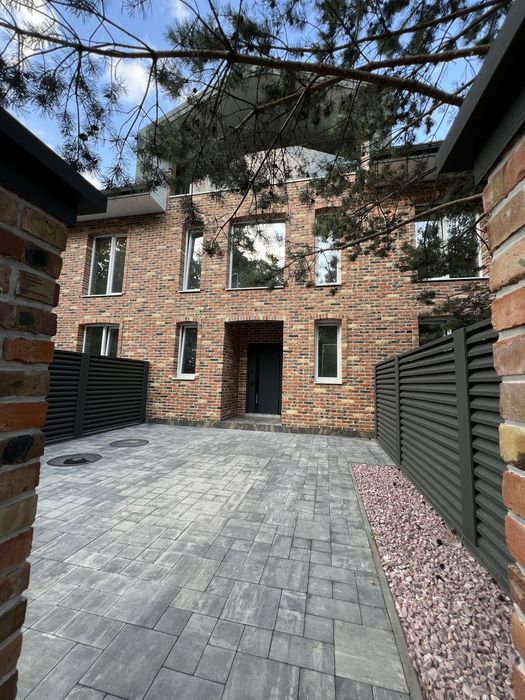 Продам готовий таунхаус в Ірпені