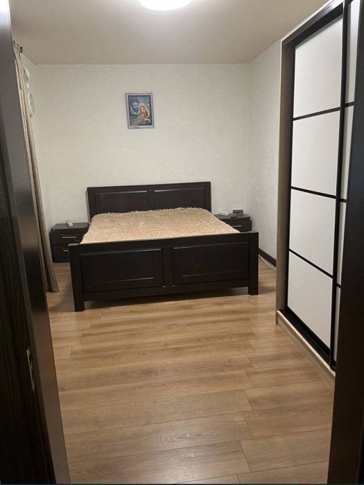 Продам житловий будинок в м. Радехів.
