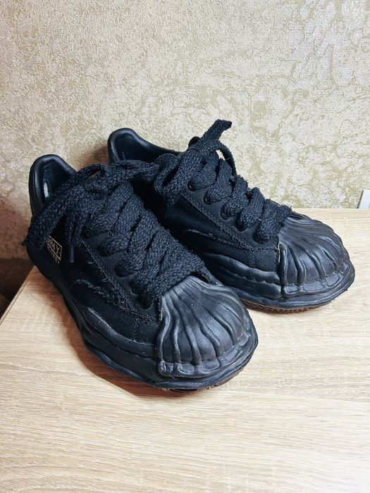 Трендовые кроссовки Maison Mihara Yasuhiro модель Blakey.