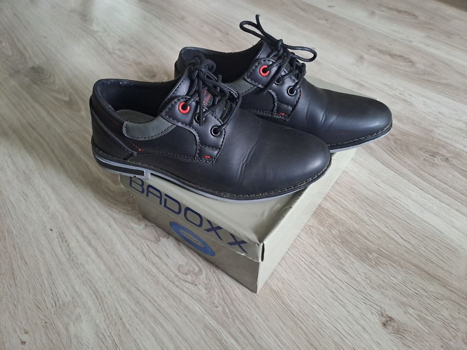 Buty chłopięce dla chłopca  czarne półbuty garnituru eleganckie r. 33