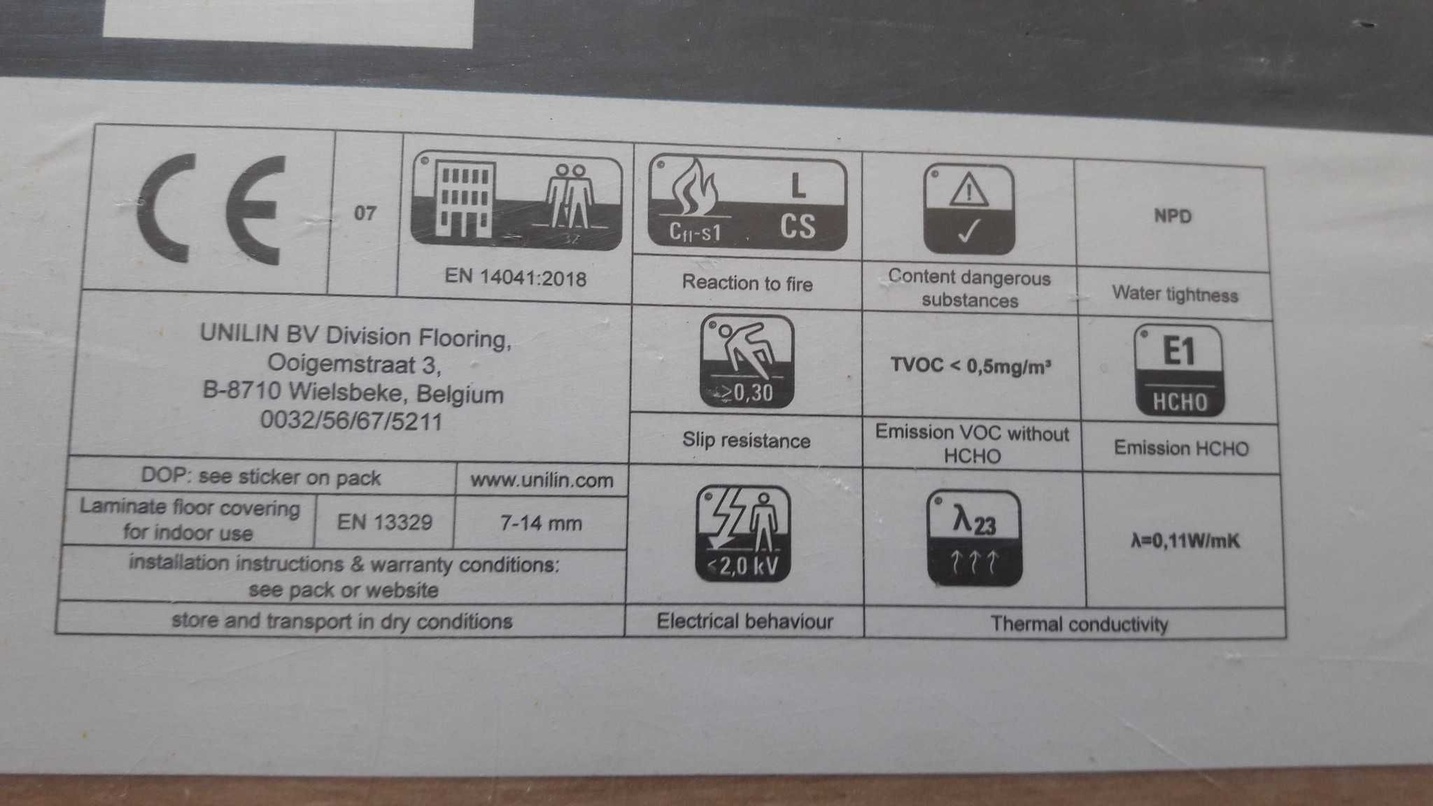 Nowe panele podłogowe Metamorphose Dąb Nelson 900449 Klasa AC5 
28 m2