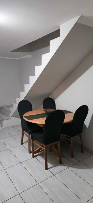 Wynajmę dwupoziomowe , 3 pokojowe mieszkanie.