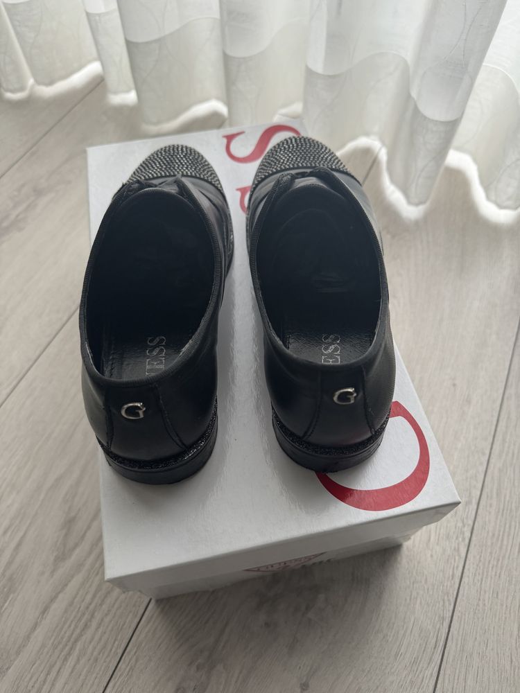 Guess  buty -rozmiar 36