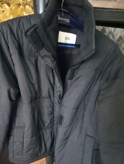 Куртка жіноча Stradivarius.