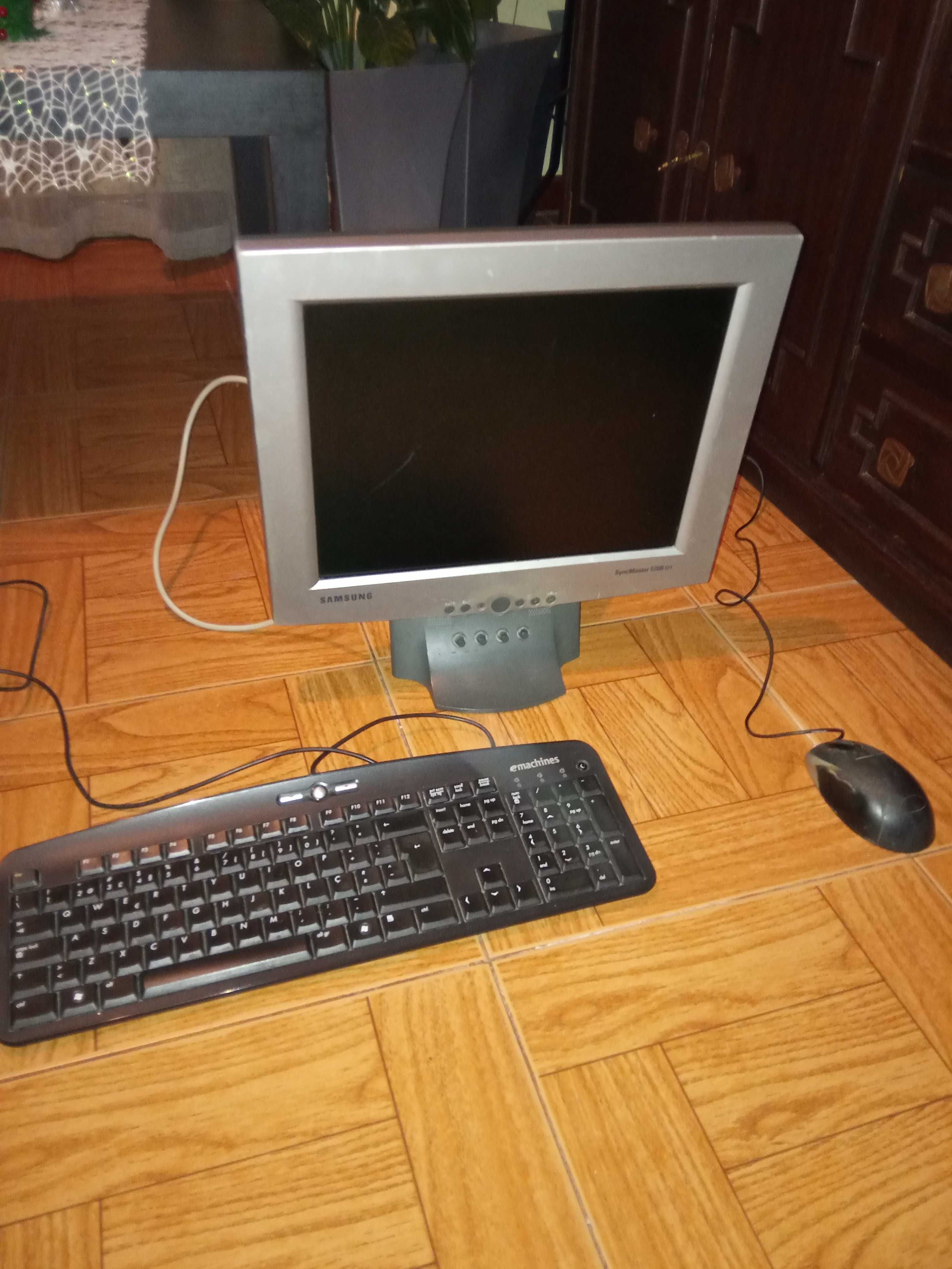 vendo ecra pc + teclado + rato