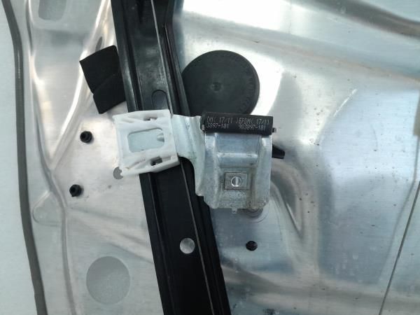 Elevador vidros frente direito MERCEDES-BENZ Classe C (W204)