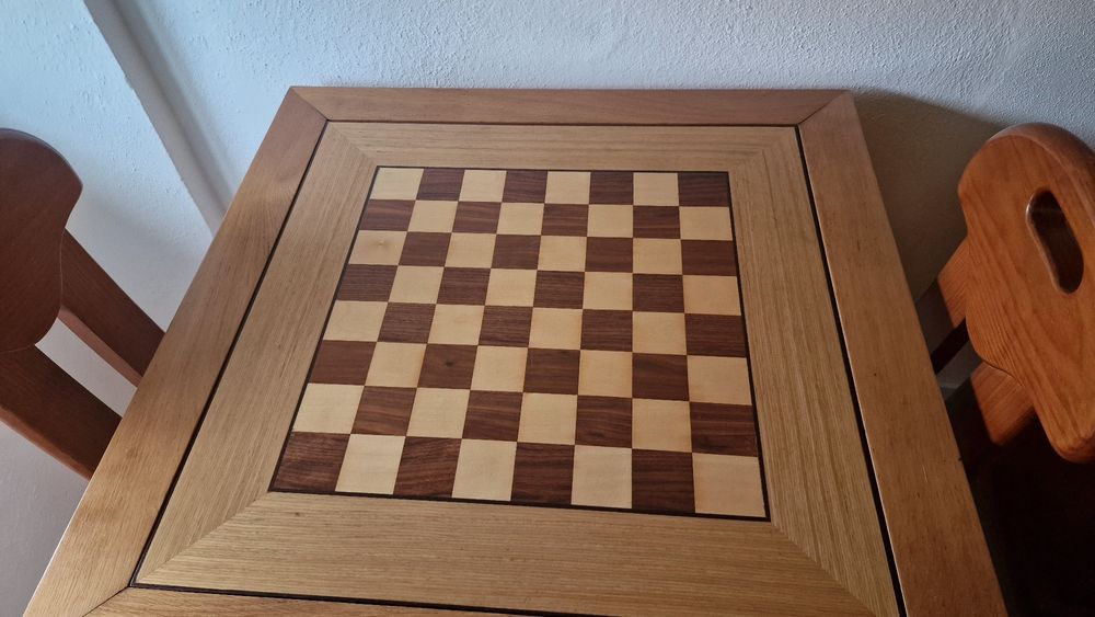 de Jogo Mesa de xadrez, damas e cartas
Mesa de Jogo em madeira maciça