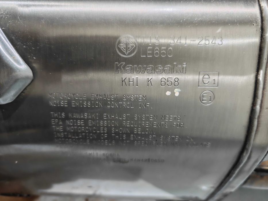 Escape Kawasaki KHI K 658 Versys 2020