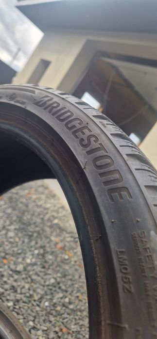 Резина 225 40 18 Bridgestone 2шт  шины пара з Німеччини