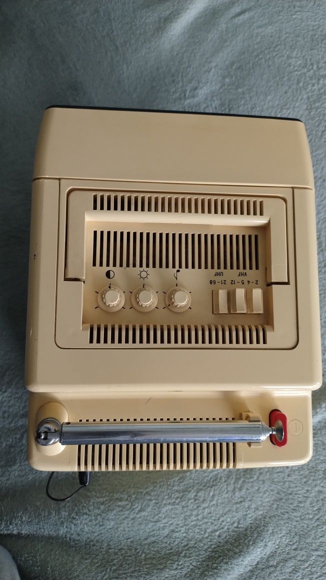 Do sprzedania mini telewizorek