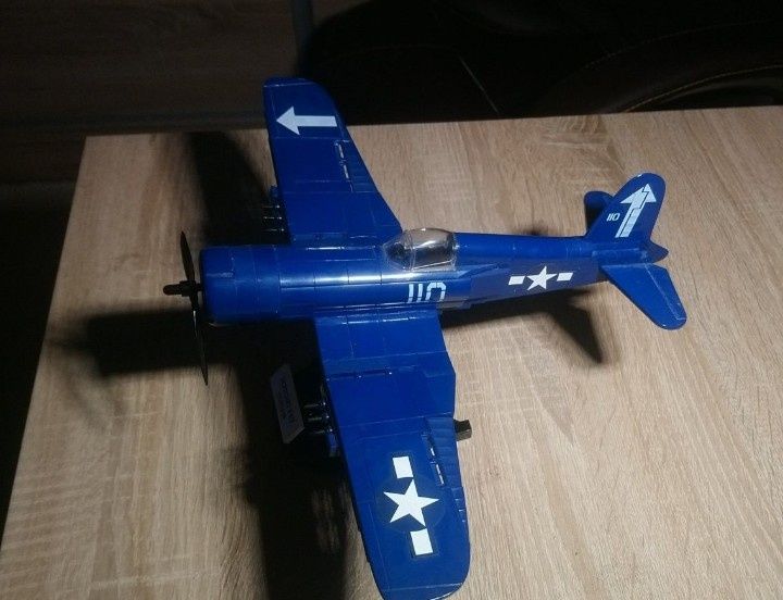 Cobi samolot corsair