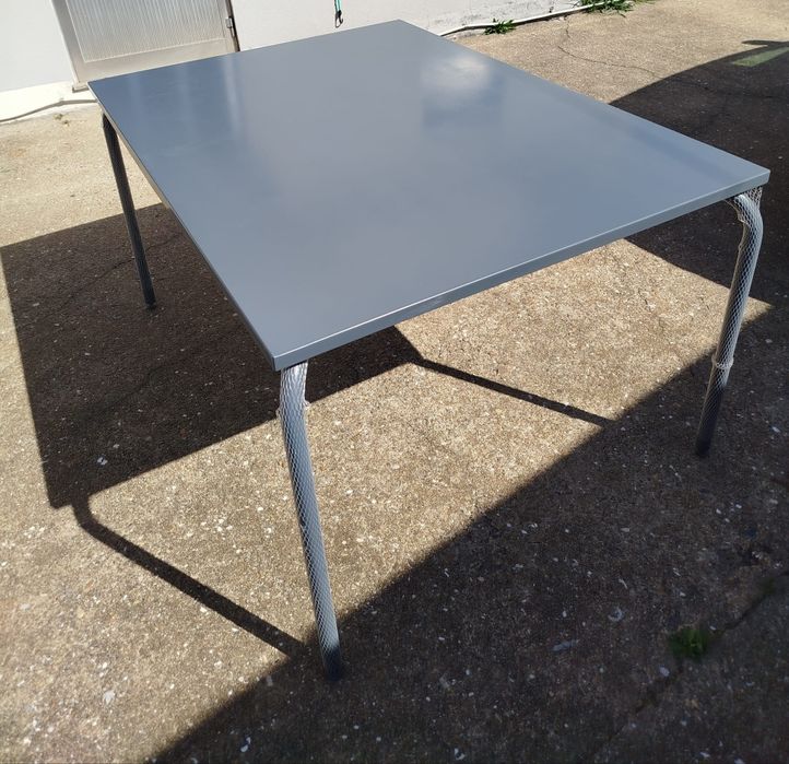 Mesa/bancada de trabalho