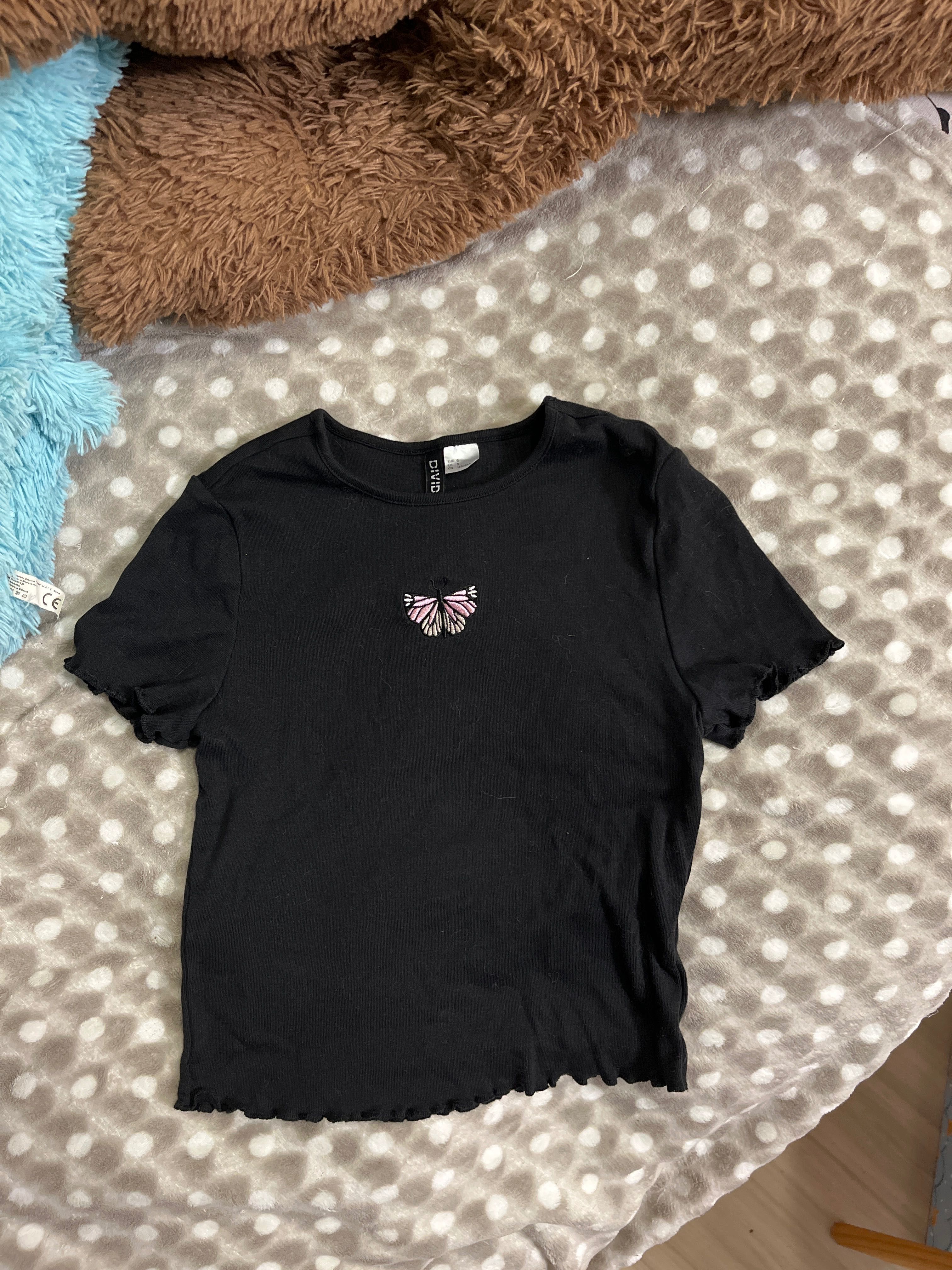 T- shirt krótki z motylkiem S