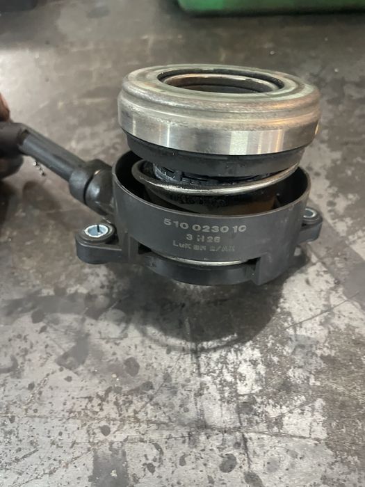 Маховик с комлектом сцепления на VOLVO V50 LUK