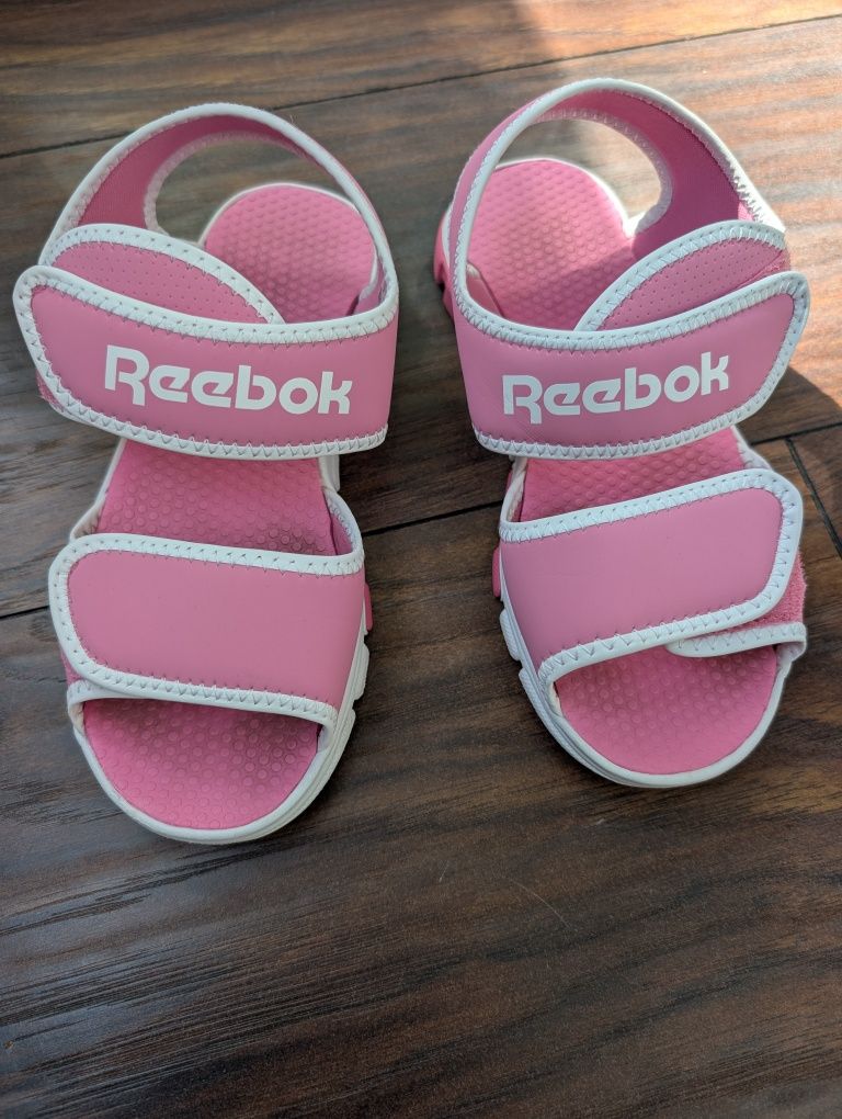 Сандалии Reebok , босоножки, тапочки стелька 21 см.