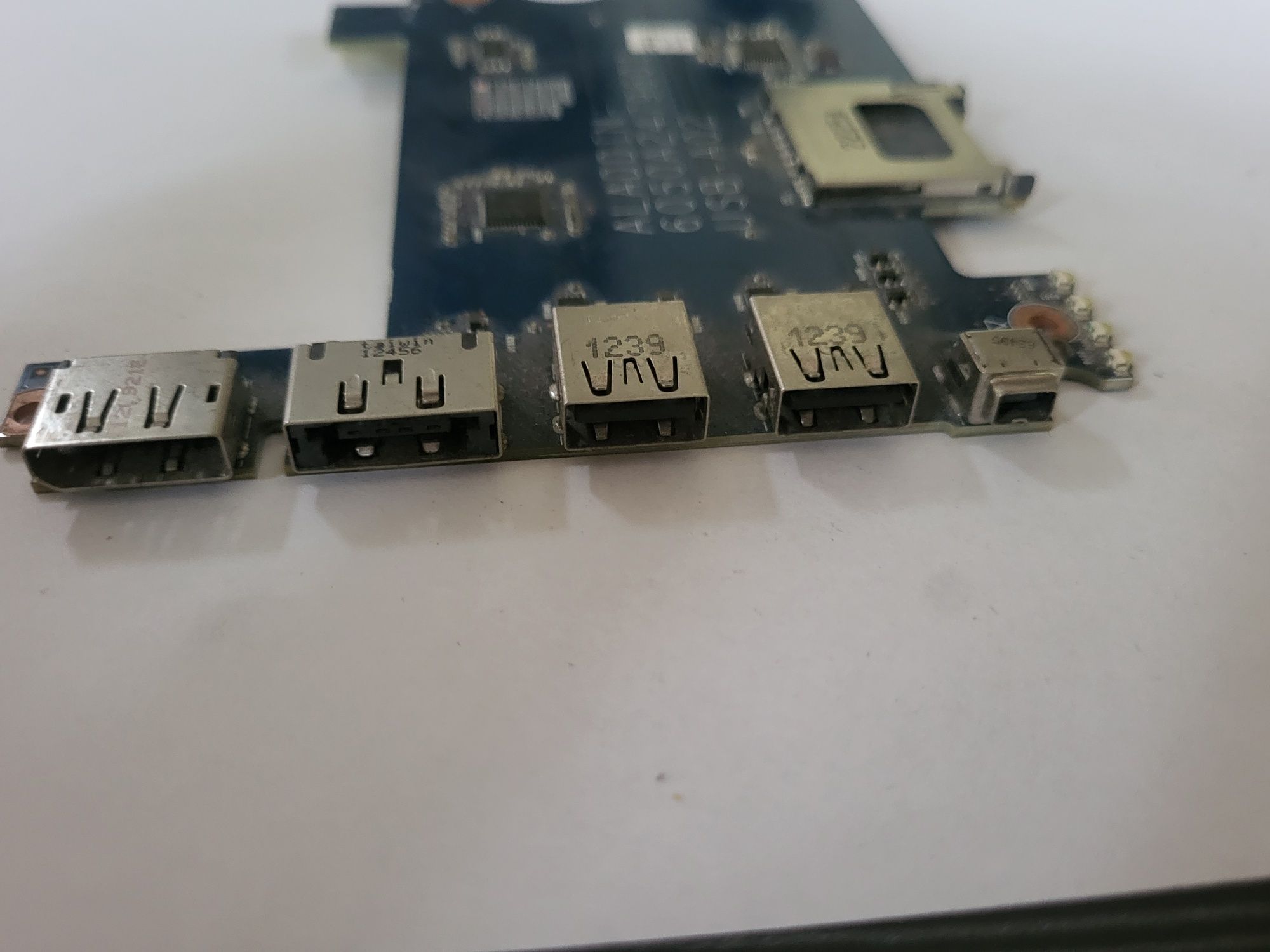 Sprzedam moduł USB do Laptopa HP Elitebook 8770w USB 3.0 eSATA.
