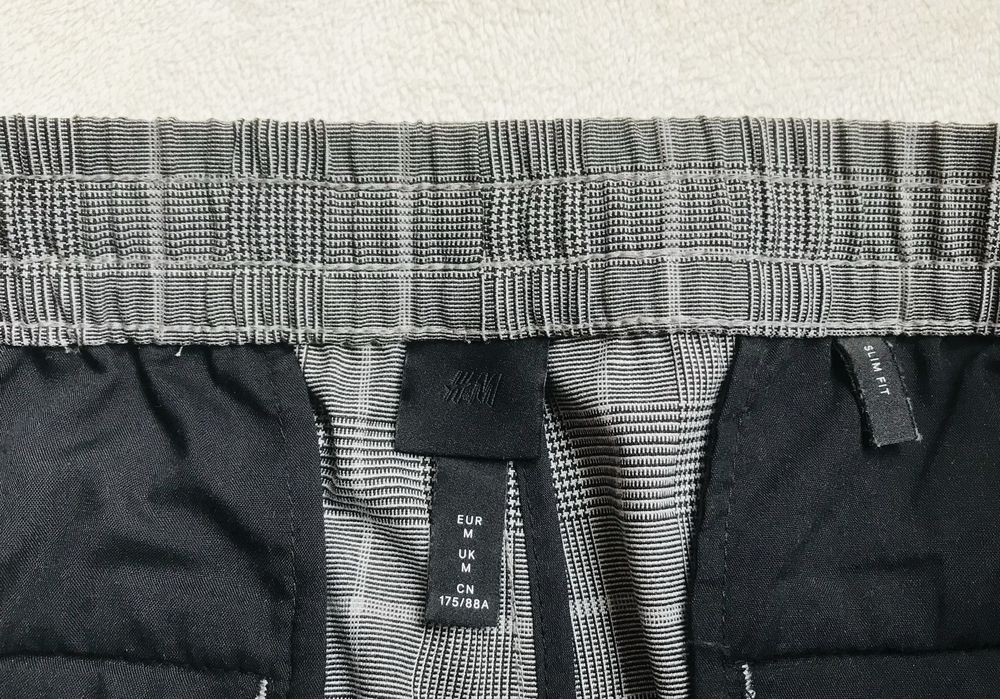 Штани H&M Slim Fit в ідеальному стані, розмір М