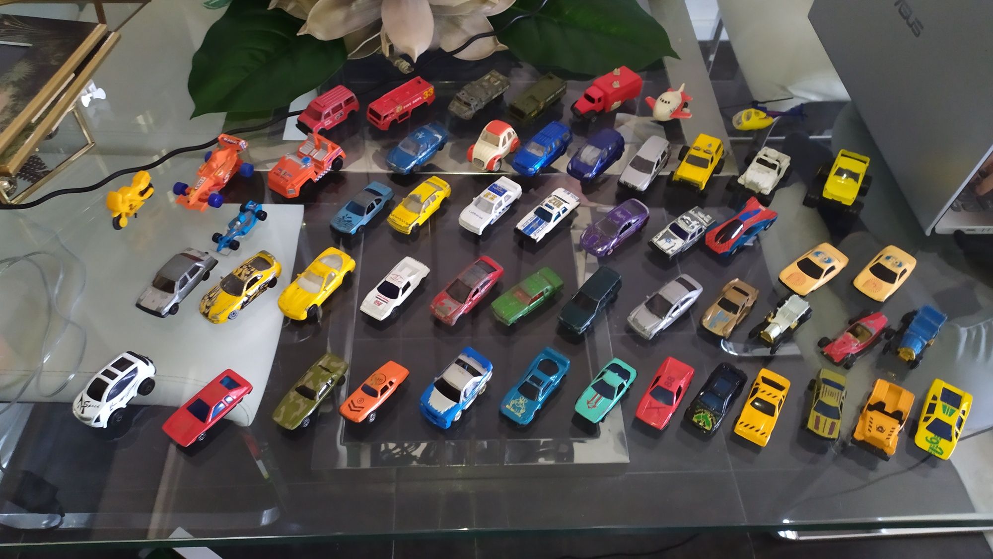 Carros miniaturas várias marcas antigos