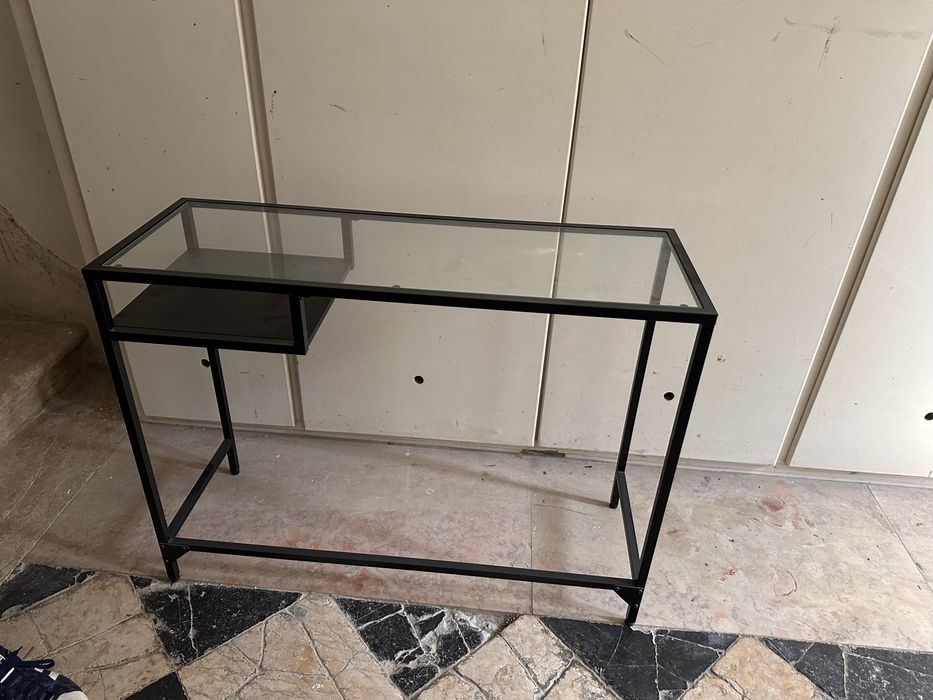 Escrivainha e mesa apoio