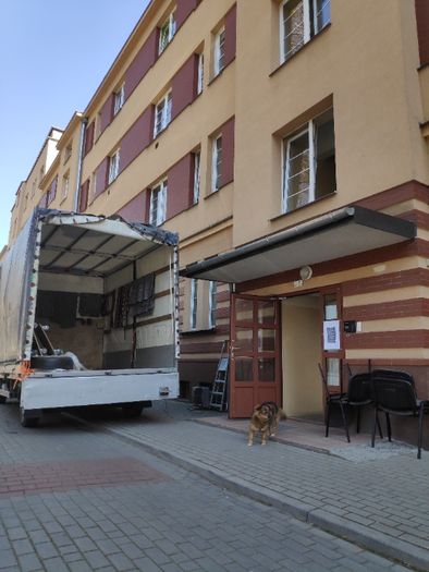 Transport Warszawa, meble, gabaryty, przewóz z Ikea, przeprowadzki