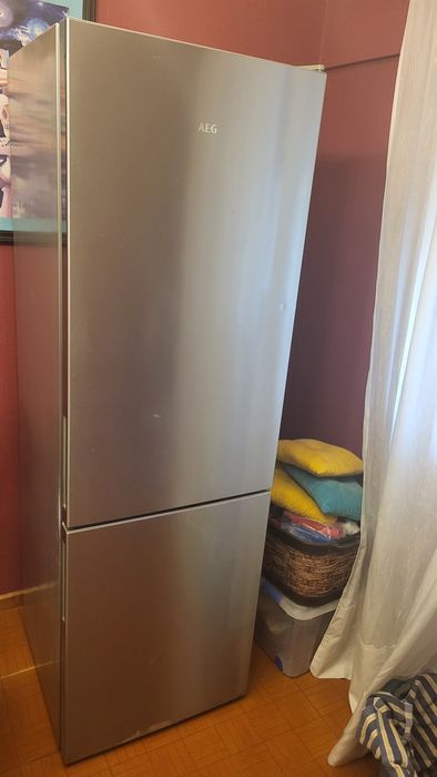 Frigorífico AEG combinado inox