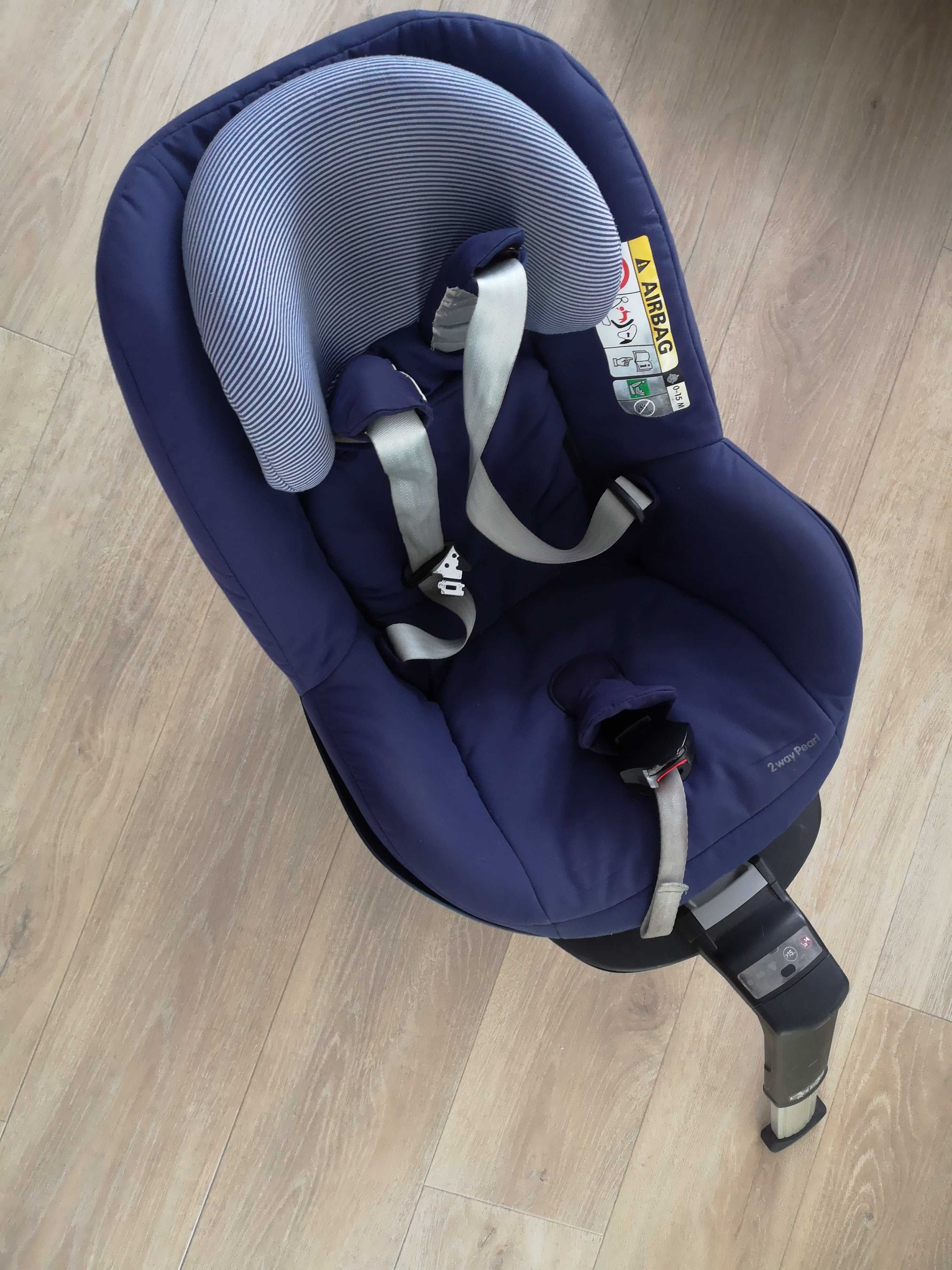 Fotelik samochodowy Maxi-Cosi 2wayPearl 9-18 kg + baza FamilyFix