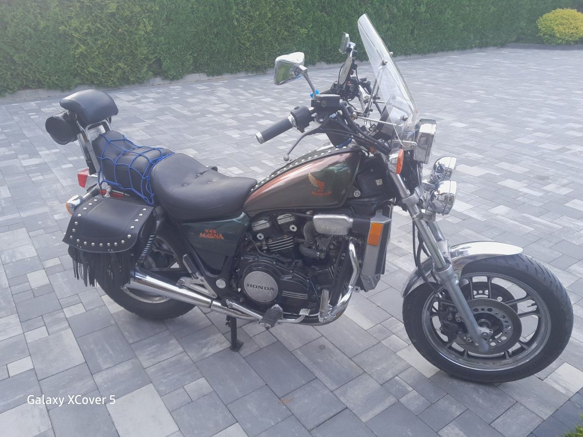 Honda magna vf 700