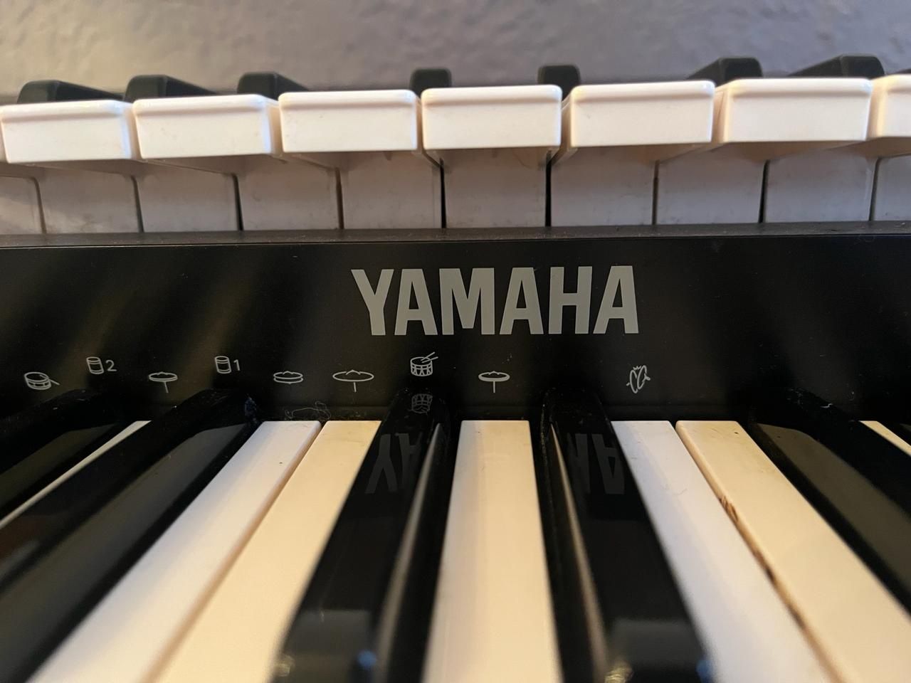 Орган Yamaha Electone HC4