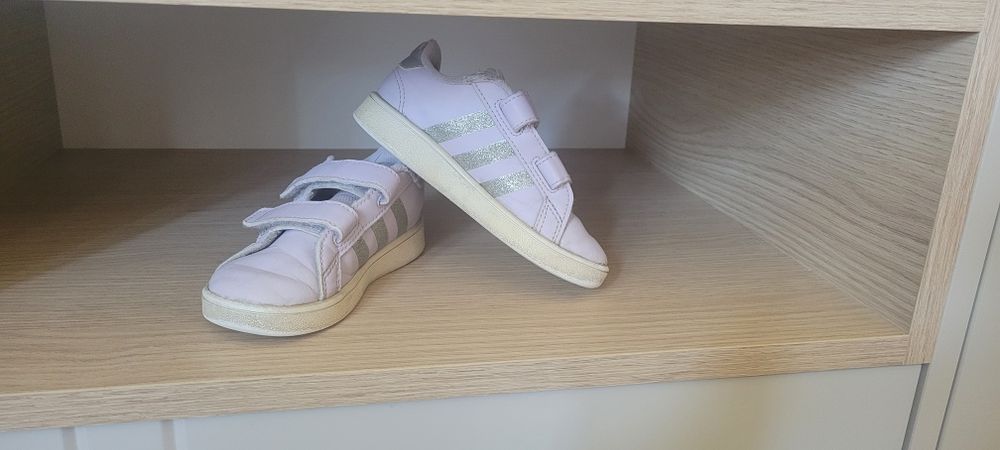 Fioletowe adidasy dla dziewczynki Adidas rozmiar 25