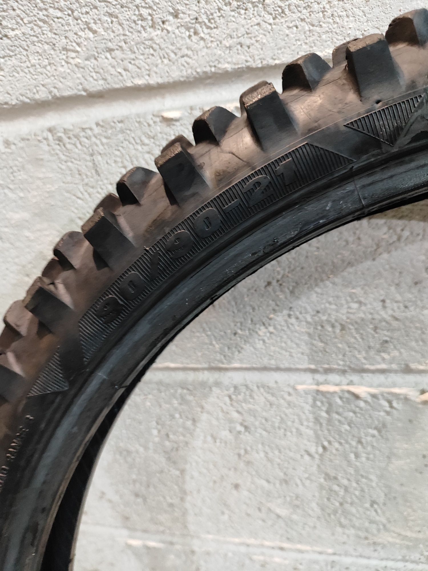 Pneu Maxxis Enduro Soft 90-90 r21