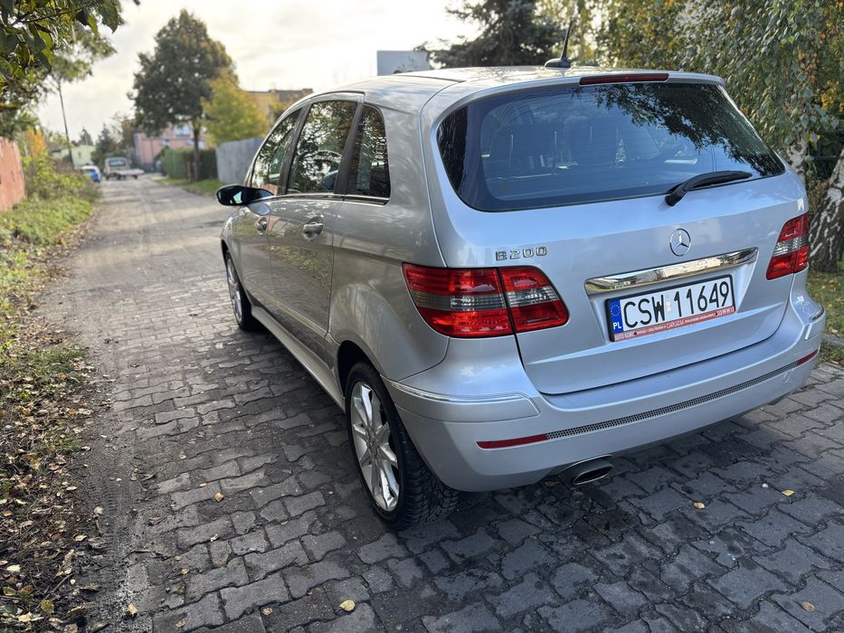 Mercedes benz B200