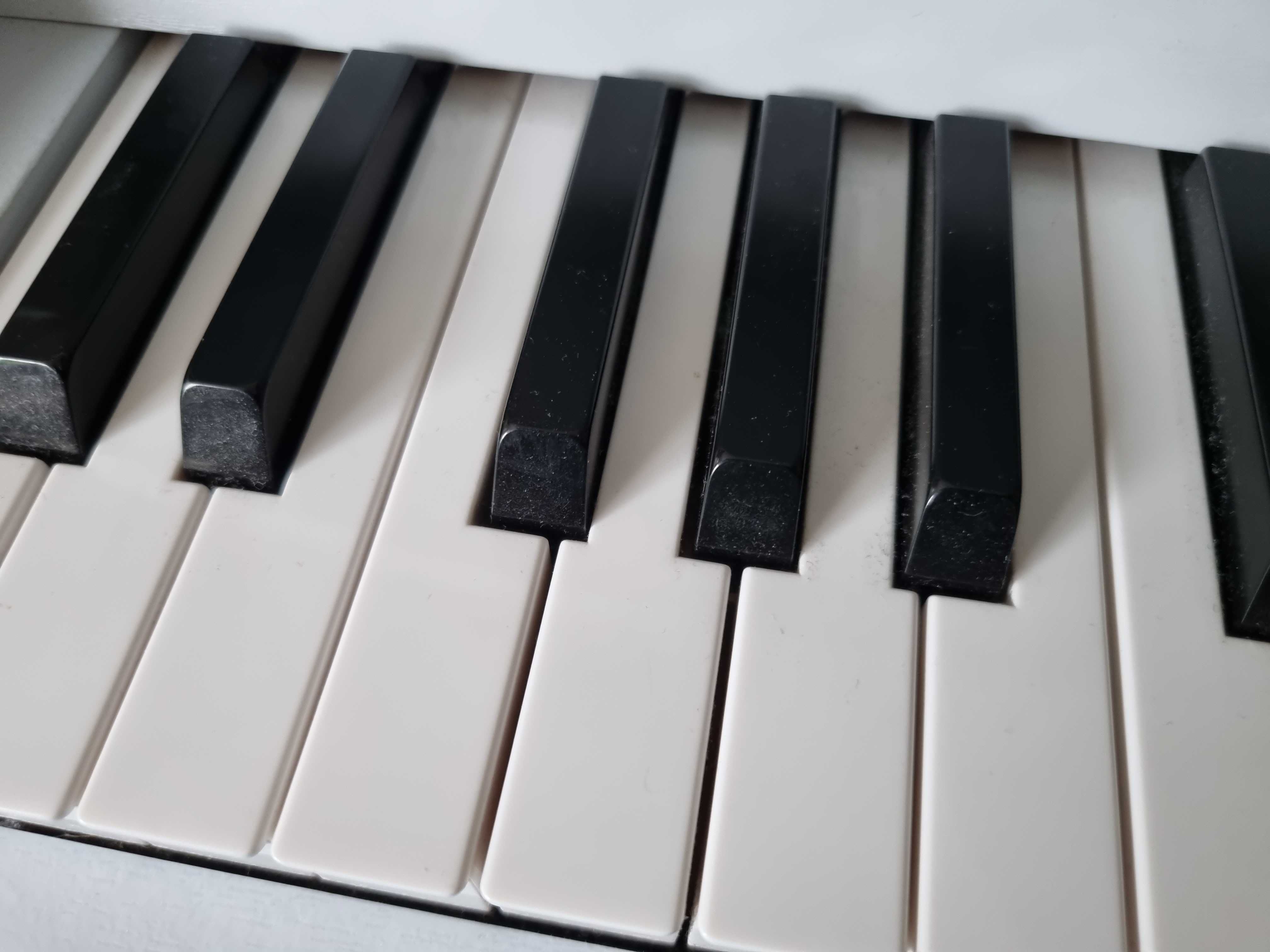 Pianino dziedzięce  lidl drewniane  pianinko