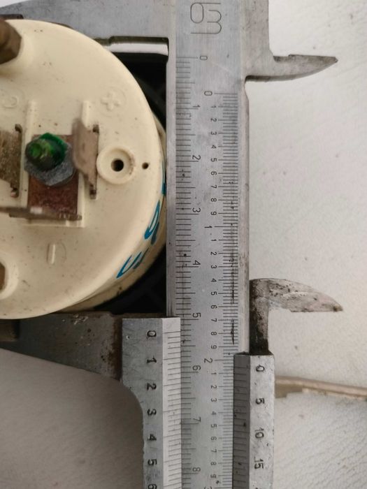 Zegar ciśnienia oleju Volvo Penta nr. 107