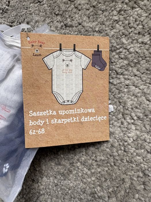 Zestaw upominkowy body i skarpetki niemowlęce