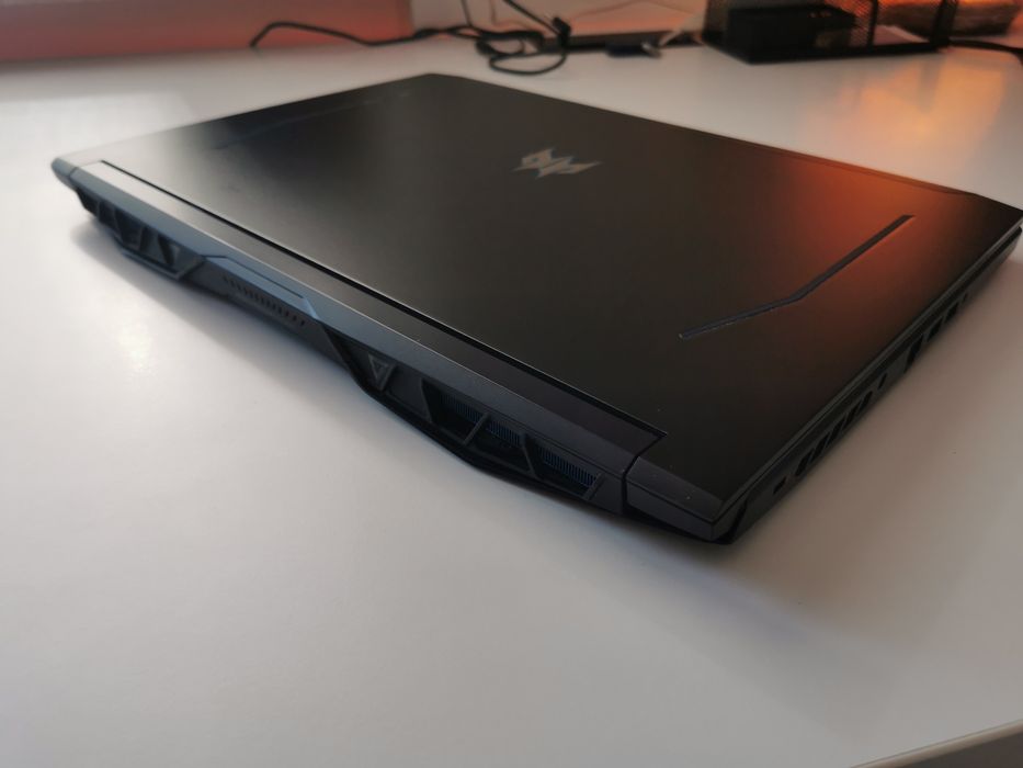 Laptop Gamingowy Acer Predator17 GTX 1650Ti i5 10Gen 16Ram 500GB 120HZ