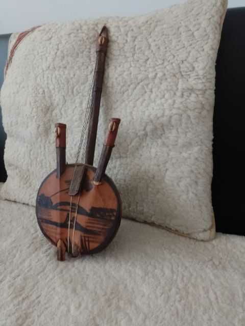 KORA.  afrykański   instrument muzyczny