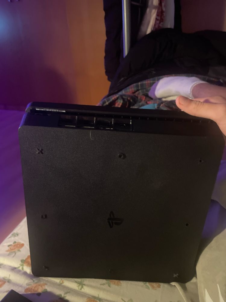 PS4 Slim 1TB c/conta e com vários jogos