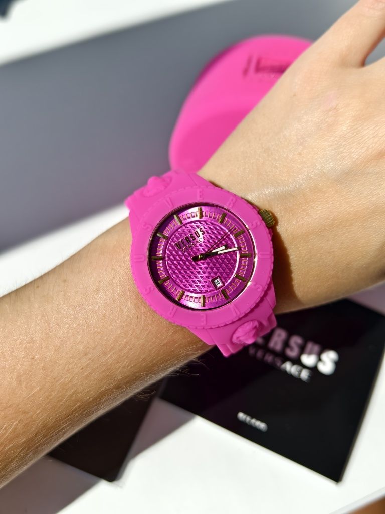 Жіночий годинник Versace Versus