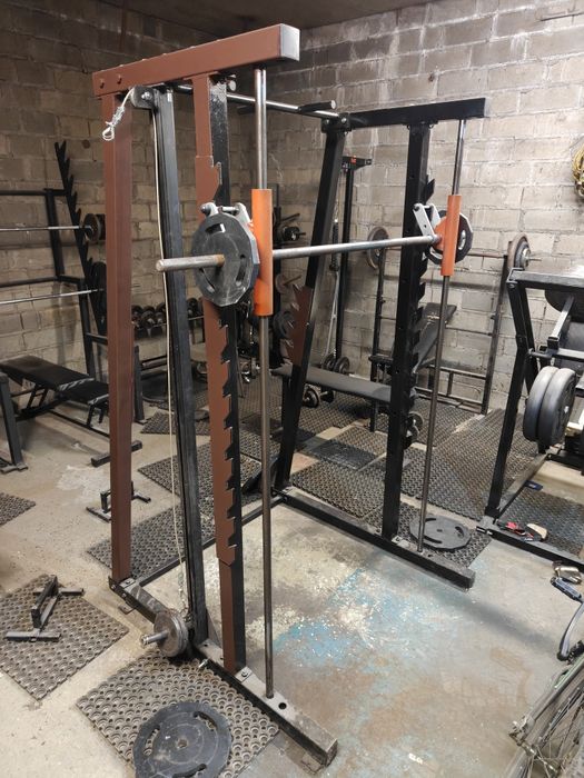 Suwnica Smitha z wyciągiem, drążkiem I dodatkowymi hakami