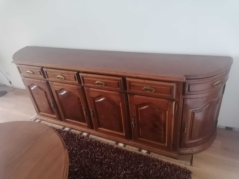 Mobília sala de jantar em excelente estado