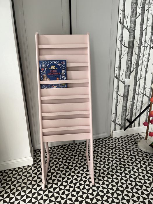 Półka vintage retro na książki, wystawka, regał, drewno