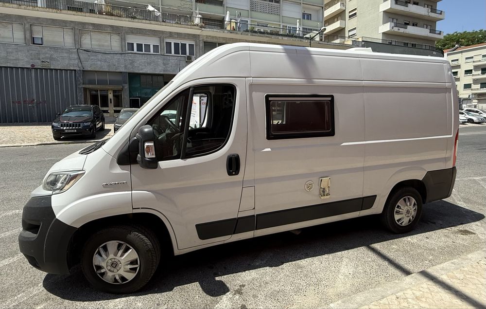 Autocaravana para 4 pessoas de 2019