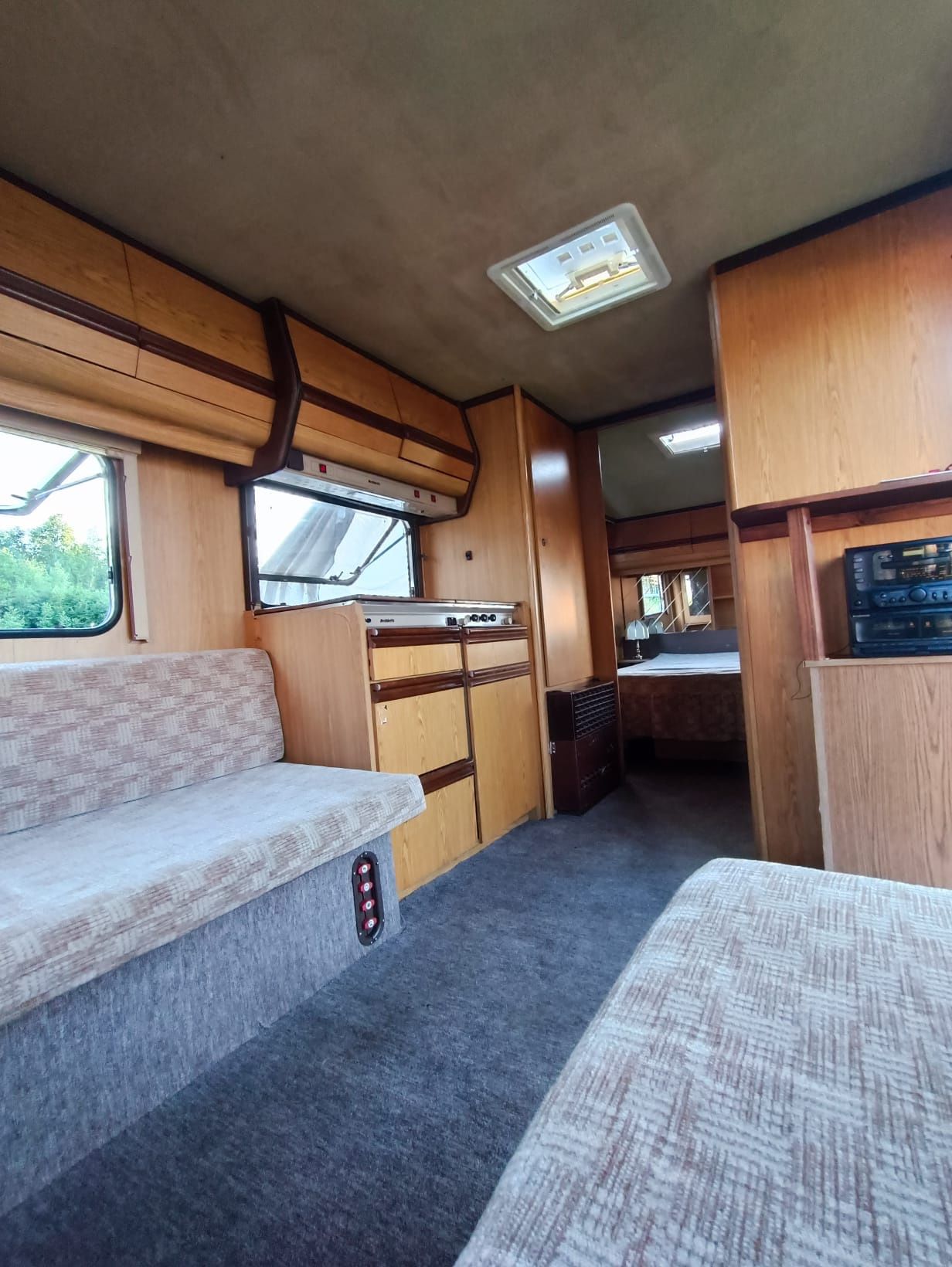 1986 Dethleffs Caravans rn7