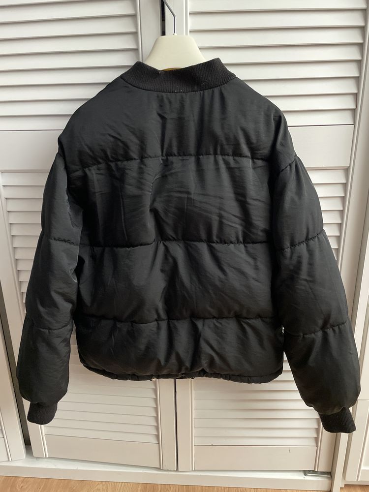 Kurtka puchowa bomberka Bershka r. XS