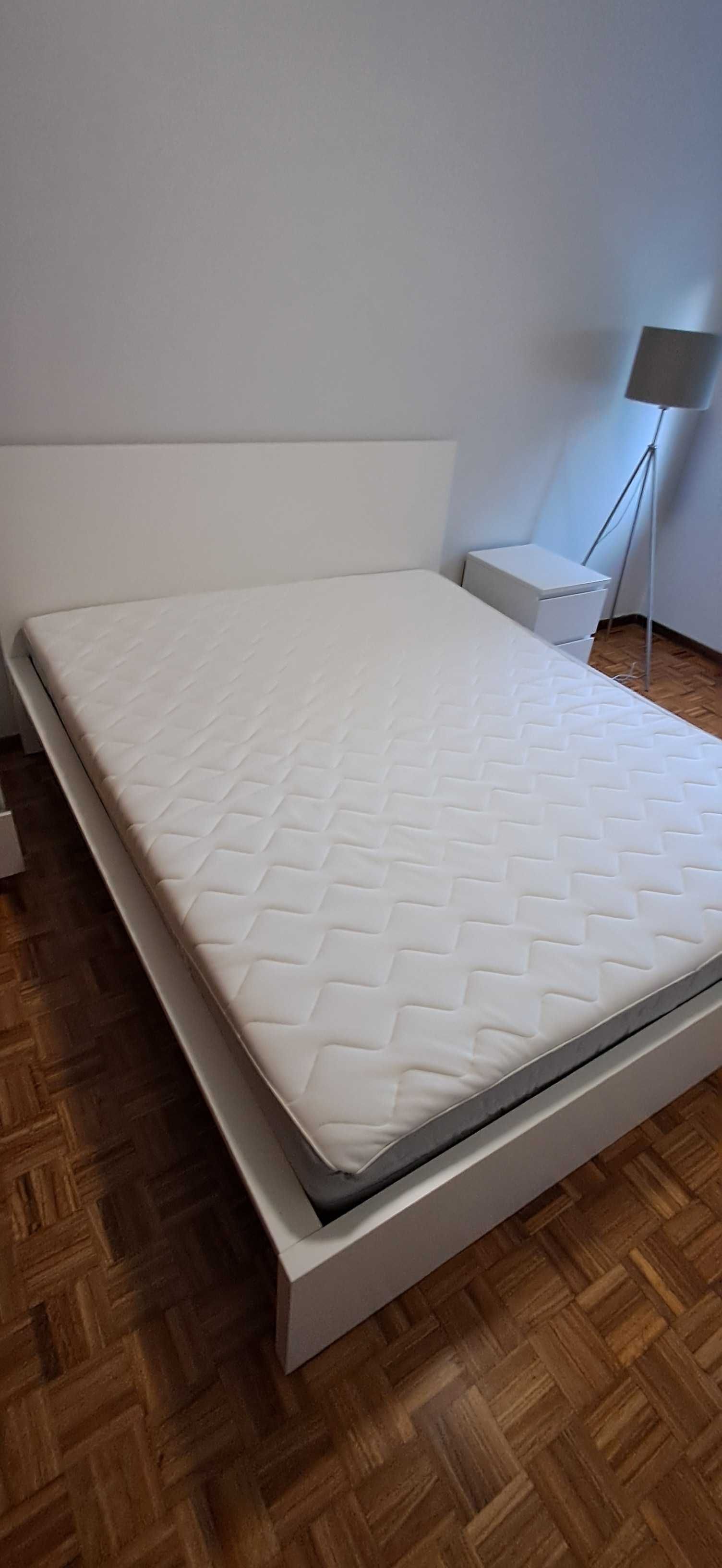 Quarto - Cama + Colchão + Estrado - IKEA