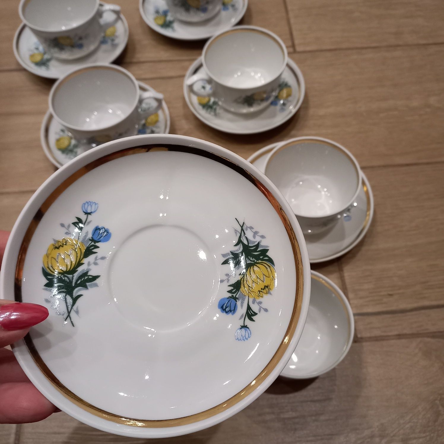 Komplet porcelany DDR Kahla – 6 filiżanek + 6 spodków – lata 80-te