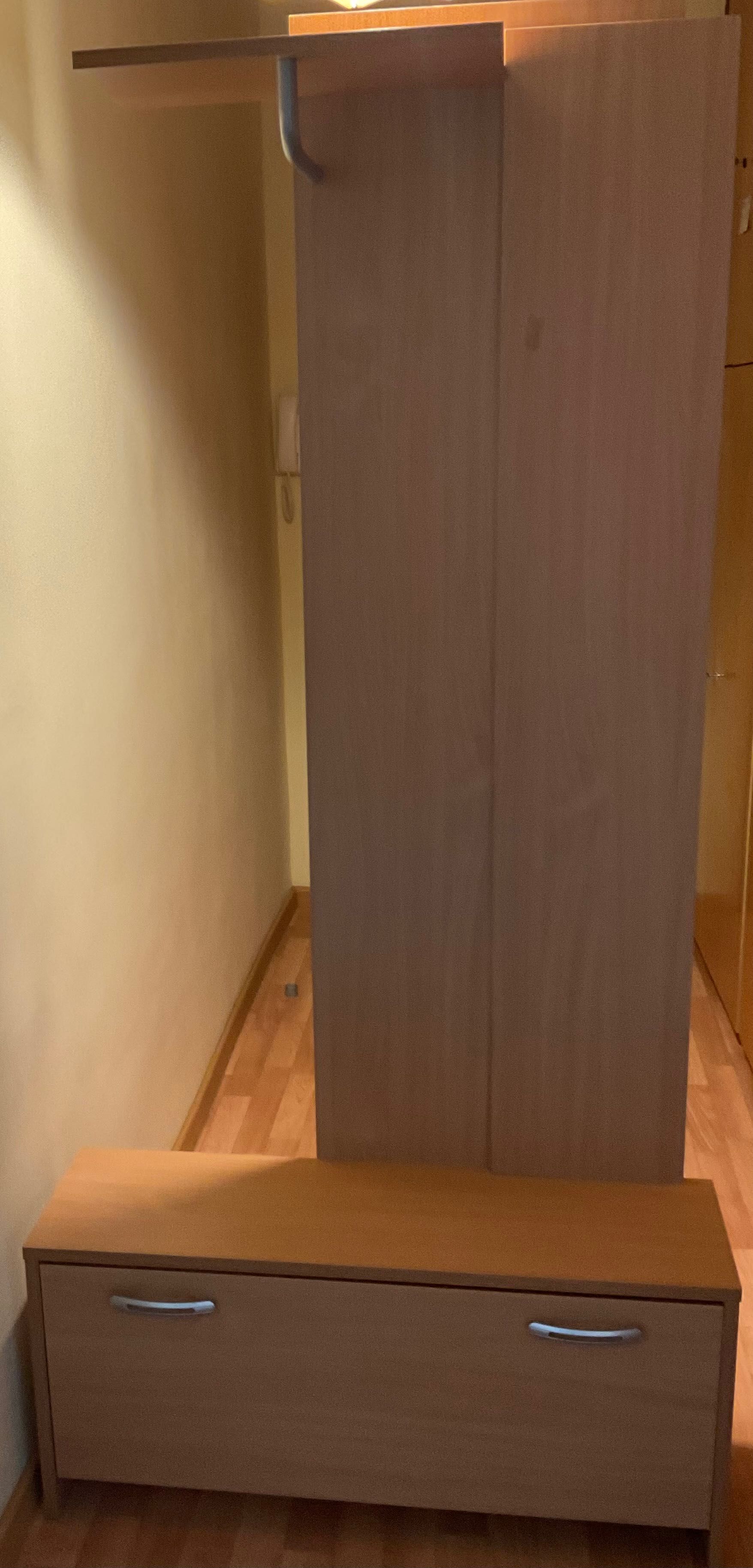 Wieszak do przedpokoju z szafką na buty
