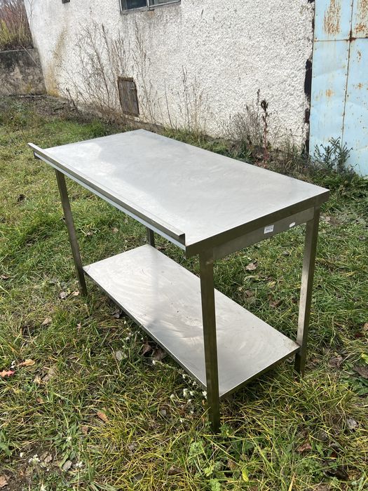 Стіл професійний із нержавійочої сталі