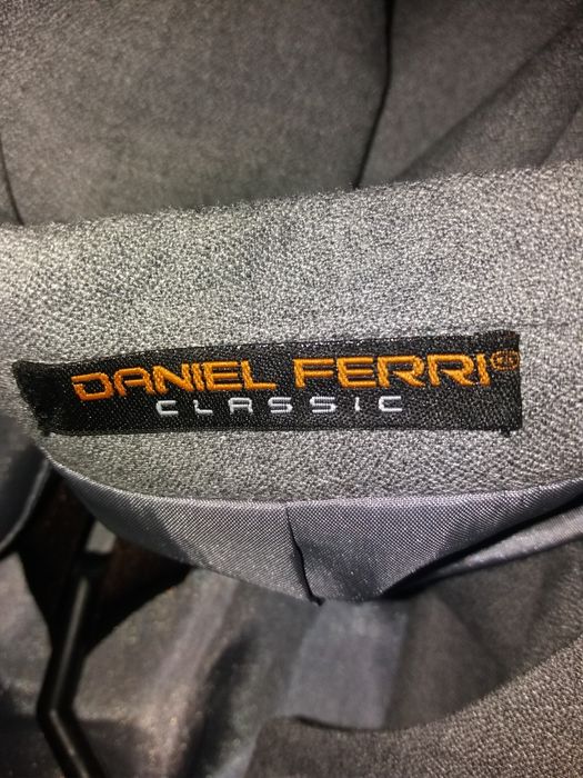 Костюм класичний фірми Daniel ferri